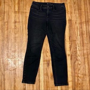 Athleta Sculptek Skinny Jean Black wash